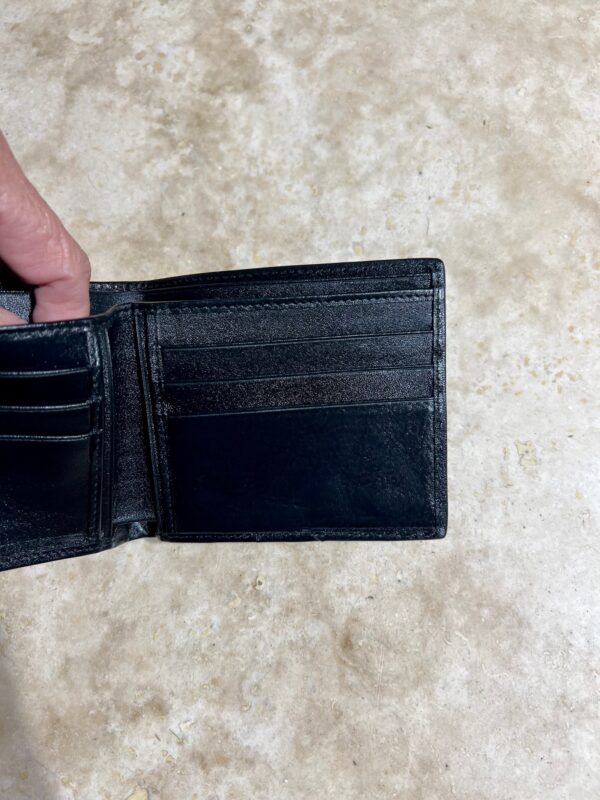 black stingray wallet