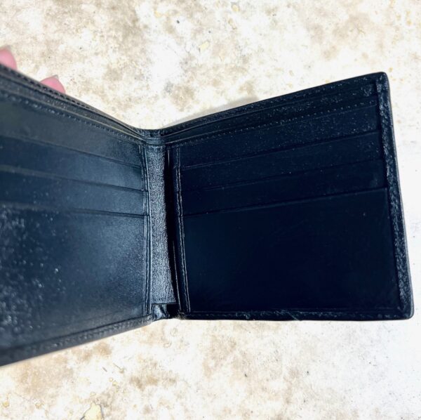 black stingray wallet